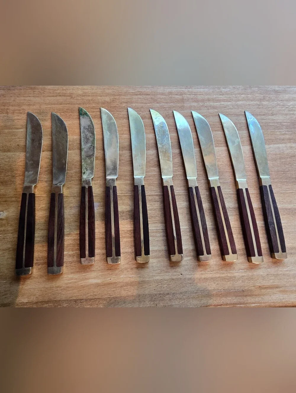Classic Brass-Tone Fork Set with Brown Wood Inlay - Home Dining